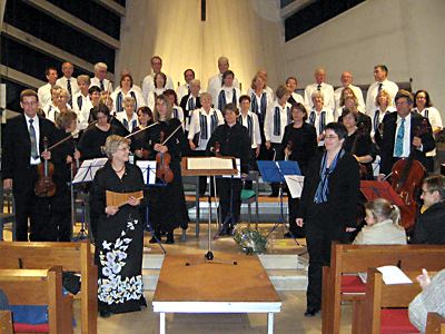 Adventskonzert in Pfäffikon ZH, 13. Dezember 2008,  Fehraltorfer Chöre, Eva Kohler (Panflöte), Le Corde Vive, Leitung Doris Tesch (Photo Otto Kohler)